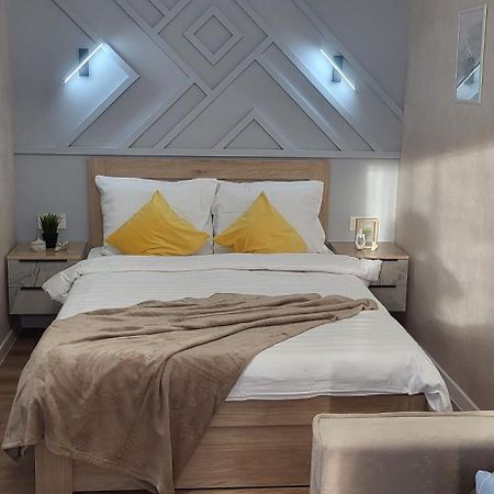 Lux Home Astana Ustʼ-Kamenogorsk Eksteriør bilde